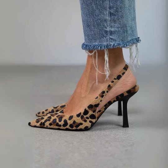 CLARA | LUIPAARD PUMPS MET ELEGANTE PUNT