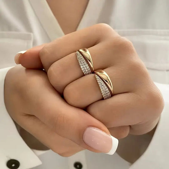 LUMIÈRE | ELEGANTE GOUDEN RING MET FONKELSTENEN (1+1 GRATIS)